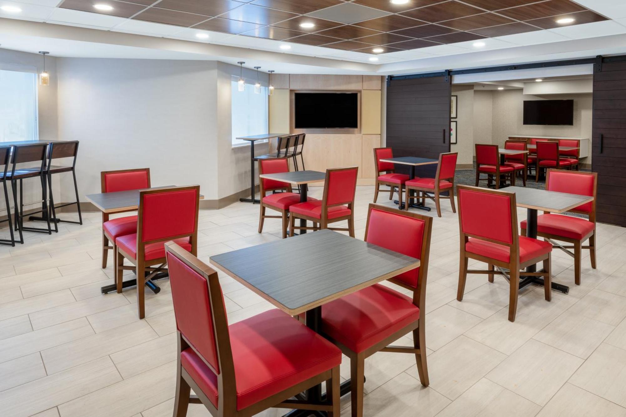 Holiday Inn Express & Suites Colorado Springs-Airport By Ihg Exteriör bild