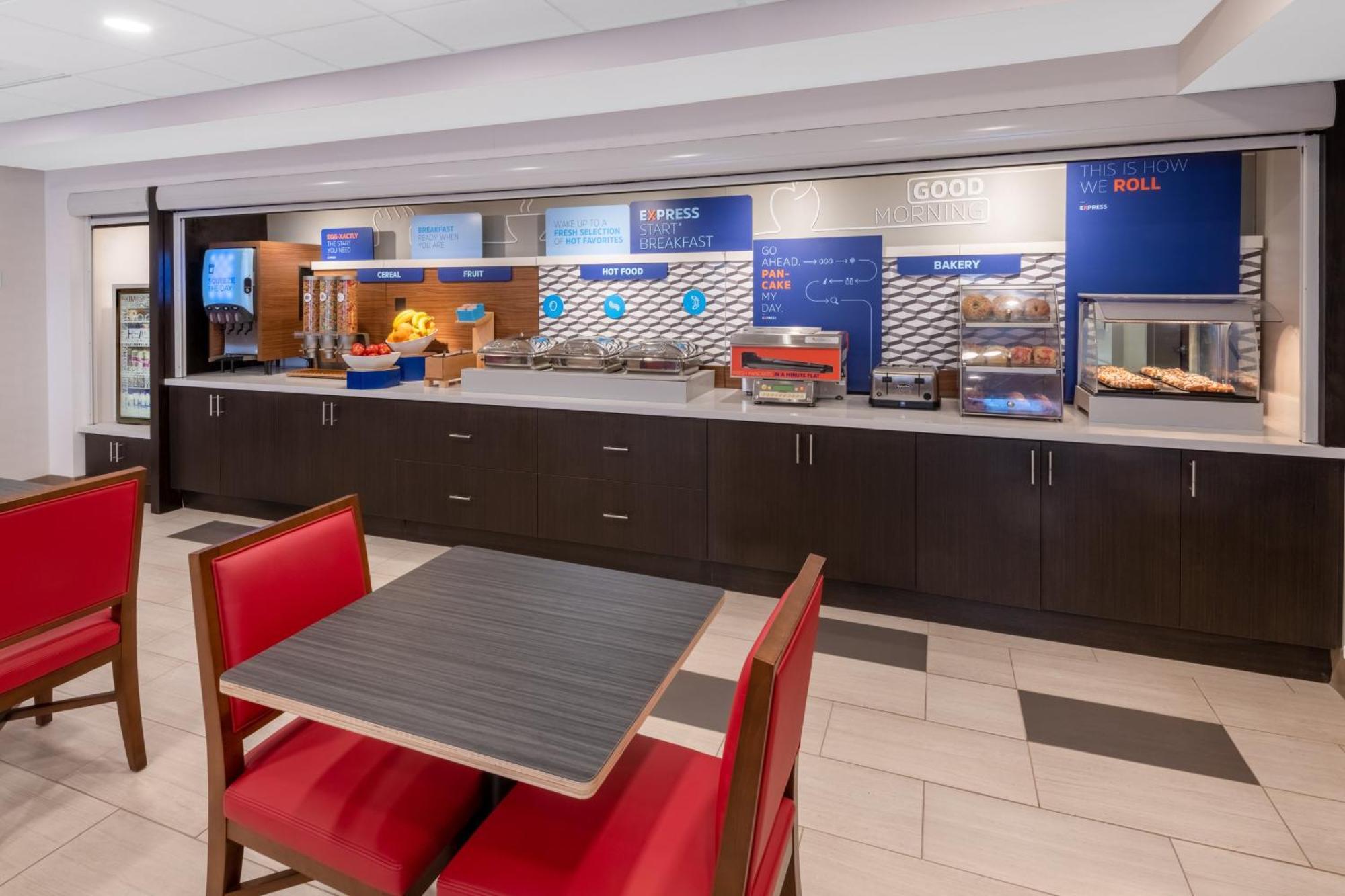 Holiday Inn Express & Suites Colorado Springs-Airport By Ihg Exteriör bild