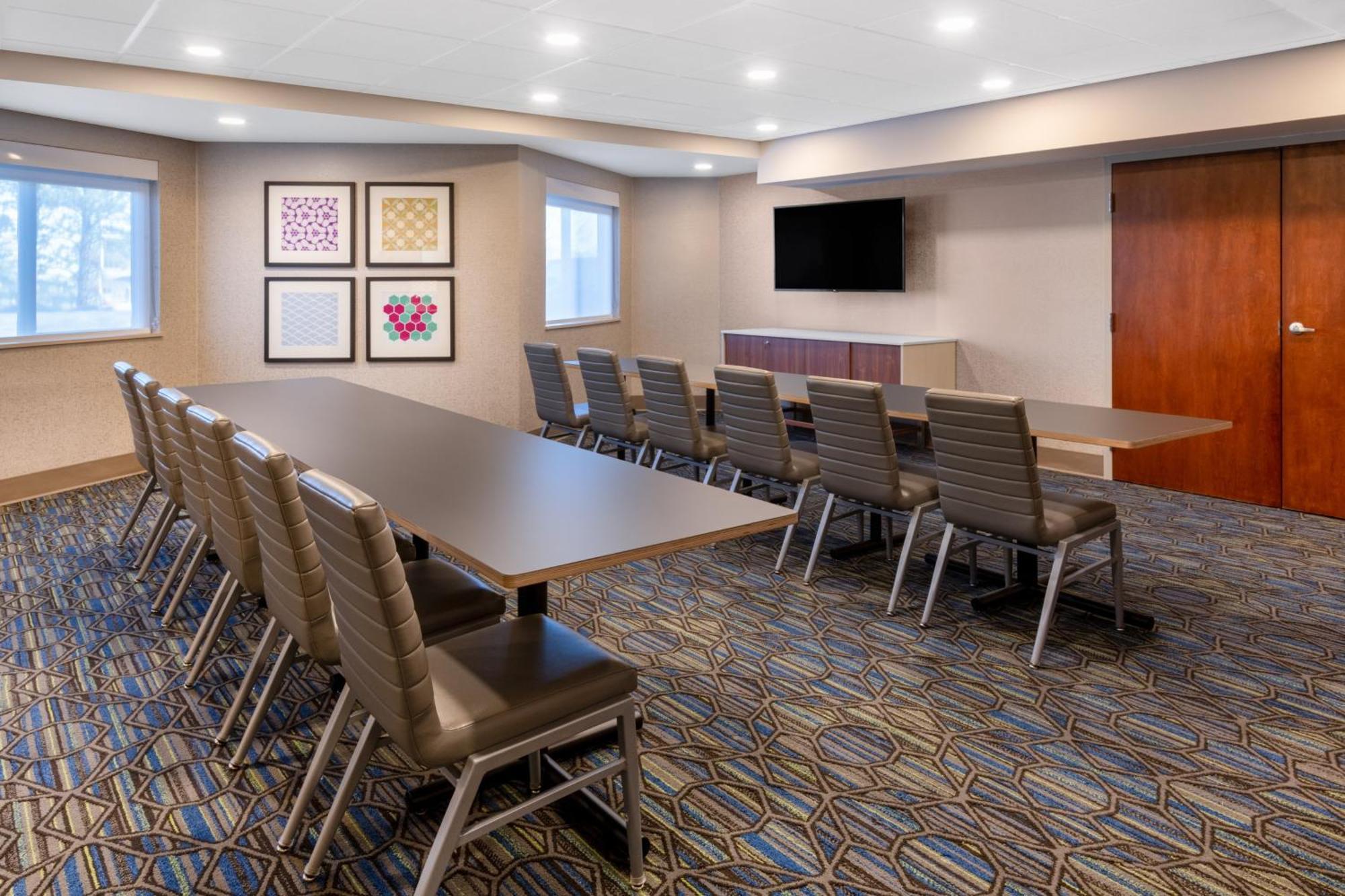 Holiday Inn Express & Suites Colorado Springs-Airport By Ihg Exteriör bild