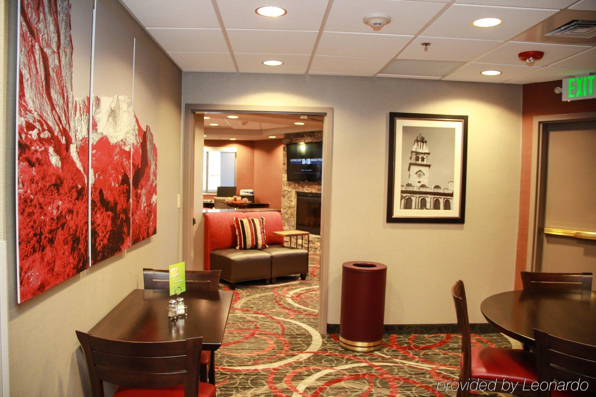 Holiday Inn Express & Suites Colorado Springs-Airport By Ihg Exteriör bild