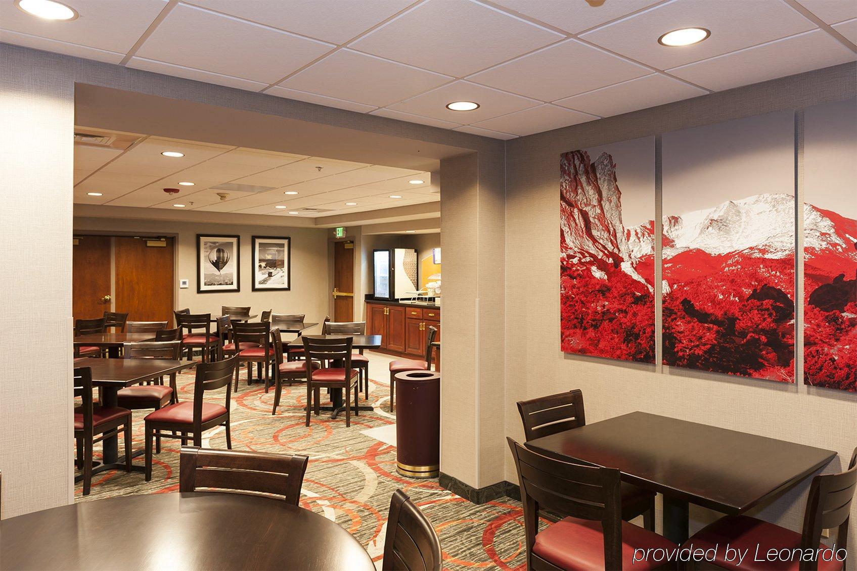 Holiday Inn Express & Suites Colorado Springs-Airport By Ihg Exteriör bild